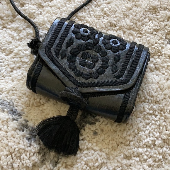 VINTAGE 5” x 5” crossbody bag hand made in Morocco leather, silk embroidered - Picture 10 of 16